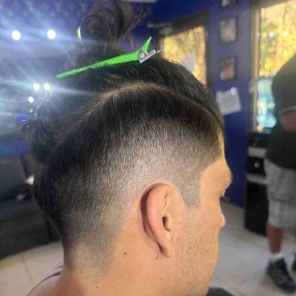 Fade with the top pinned up